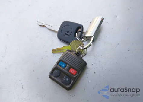 2002 Mercury Grand Marquis Ls из США, поврежденный, VIN 2MEFM75W82X653148